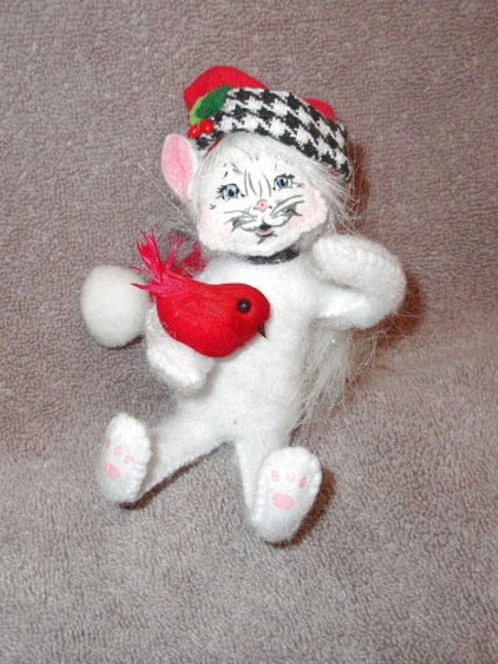 Annalee Cat & Red Cardinal Elf Doll Persian Bird Holiday Whimsical 2014 Retired